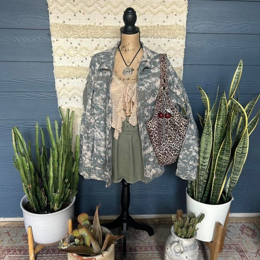 Vintage Military Issued Digital Camouflage Khaki olive green military jacket